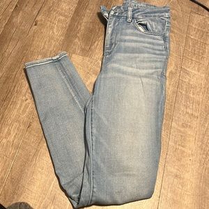 AMERICAN EAGLE Curvy hi rise begging next level stretch